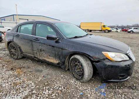 2012 Chrysler 200 Lx z USA, uszkodzony, nr VIN 1C3CCBAB8CN125176